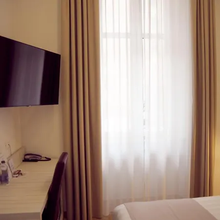 Fioralba Otel 2*